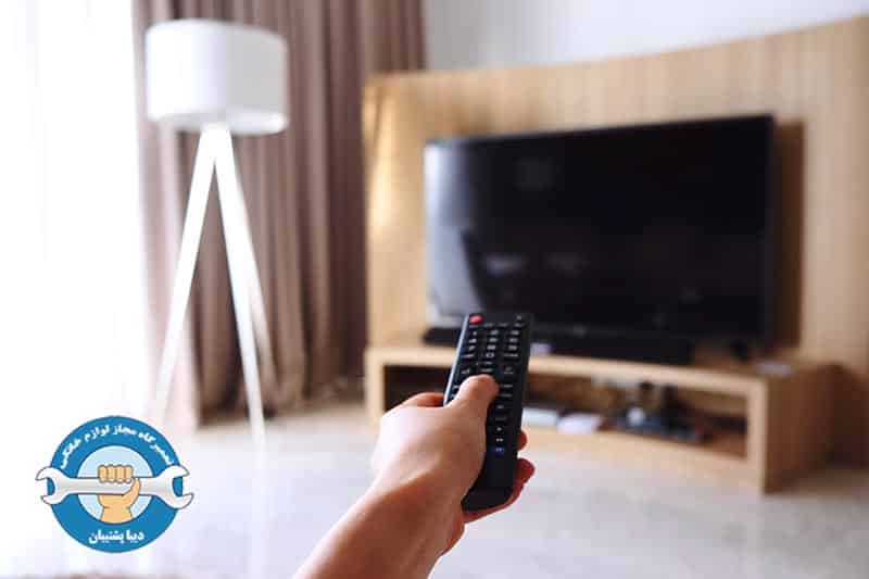 علت خاموش و روشن شدن ناگهانی تلویزیون